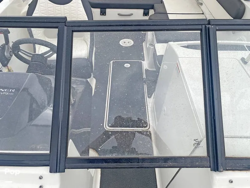 Slide: The Image of Bayliner 22 VR6 2022 - 15666515