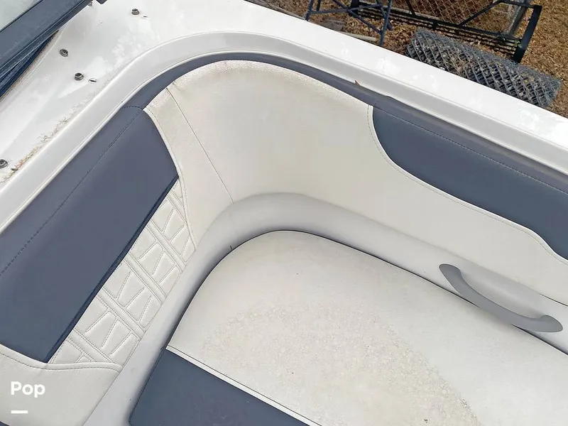 Slide: The Image of Bayliner 22 VR6 2022 - 15666518