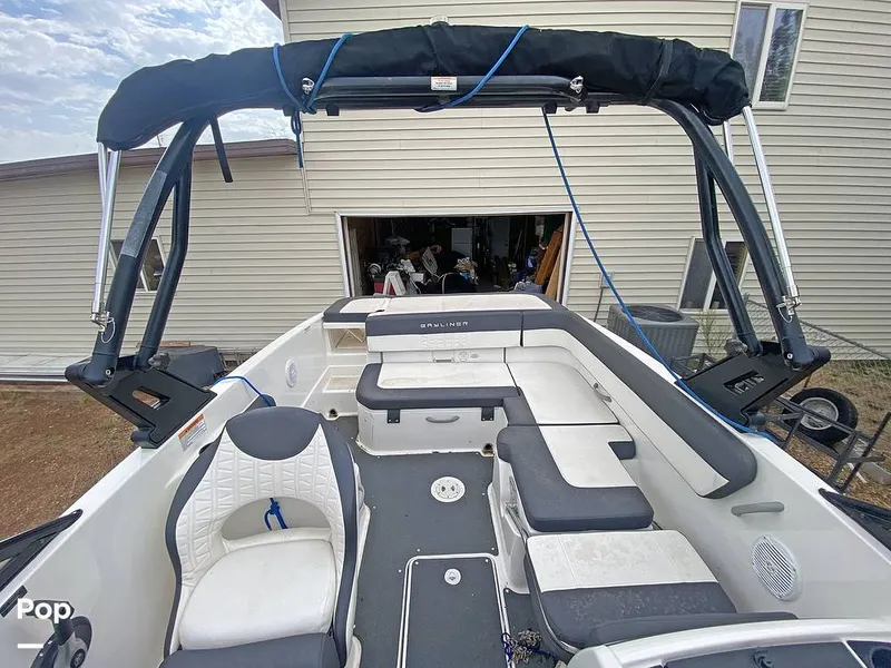 Slide: The Image of Bayliner 22 VR6 2022 - 15661075