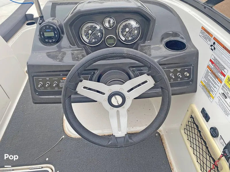 Slide: The Image of Bayliner 22 VR6 2022 - 15666531