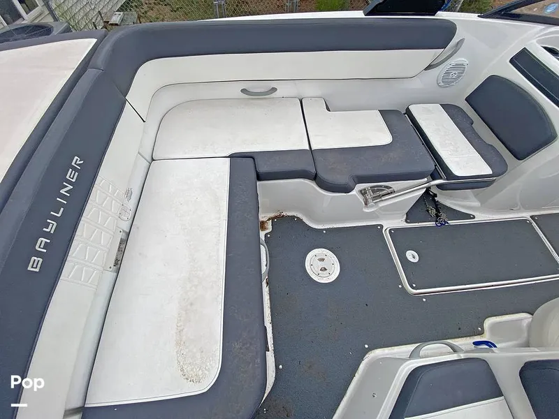 Slide: The Image of Bayliner 22 VR6 2022 - 15666532