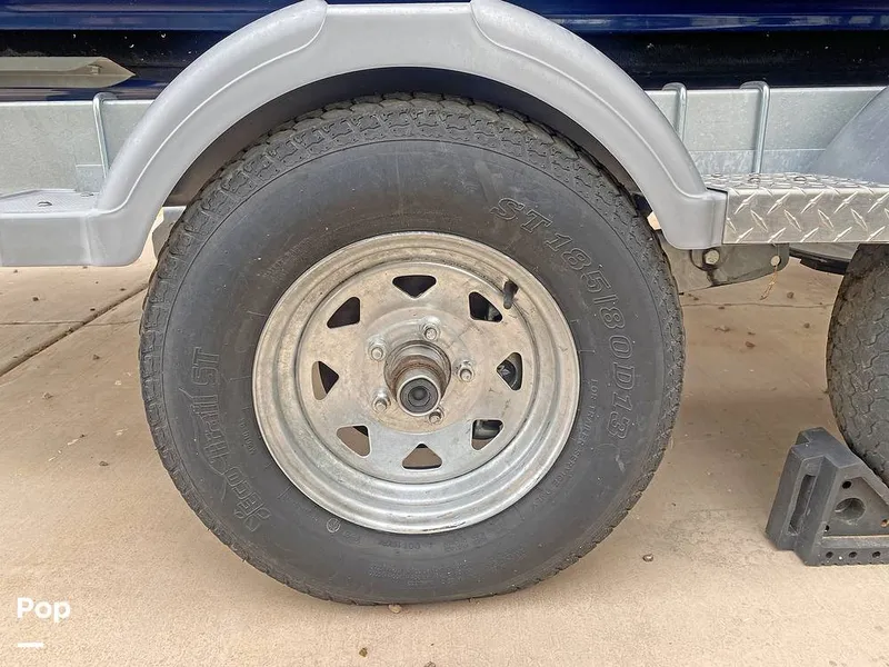 Slide: The Image of Bayliner 22 VR6 2022 - 15666542