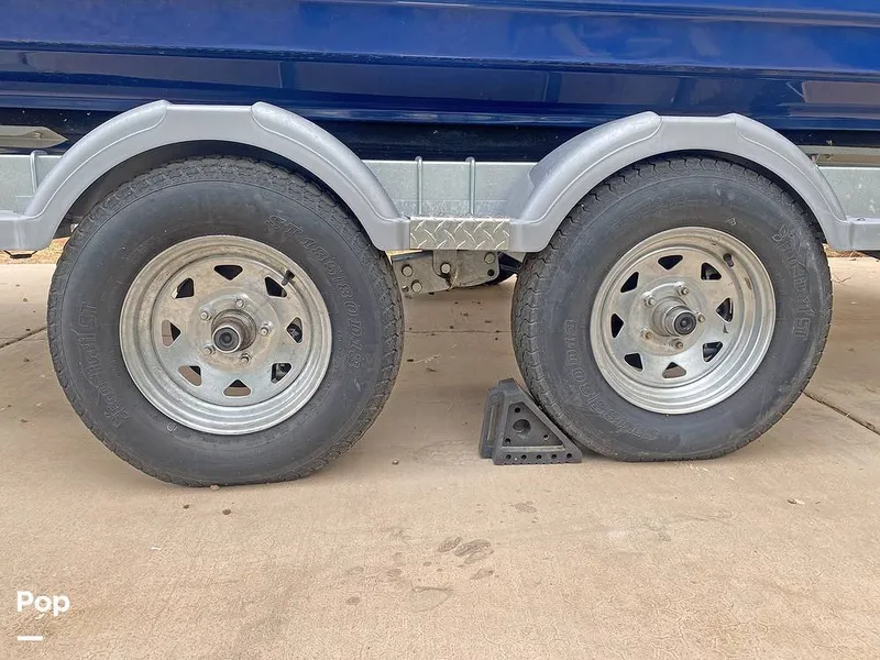 Slide: The Image of Bayliner 22 VR6 2022 - 15666543