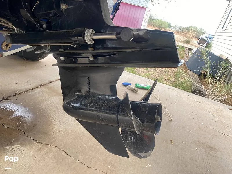 Slide: The Image of Bayliner 22 VR6 2022 - 15666550