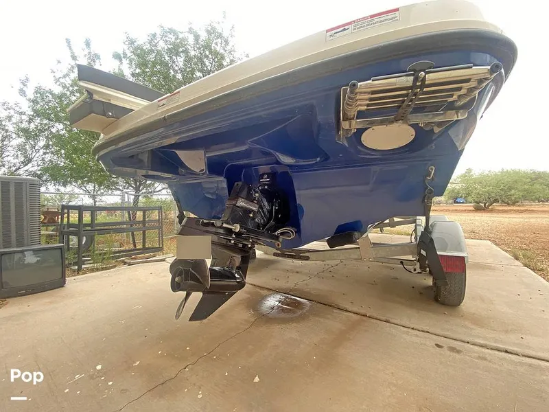 Slide: The Image of Bayliner 22 VR6 2022 - 15666556