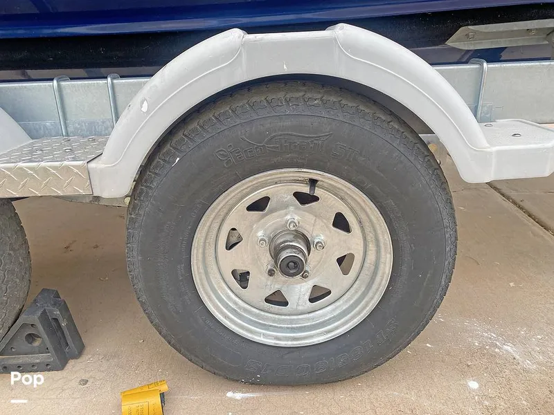 Slide: The Image of Bayliner 22 VR6 2022 - 15666558