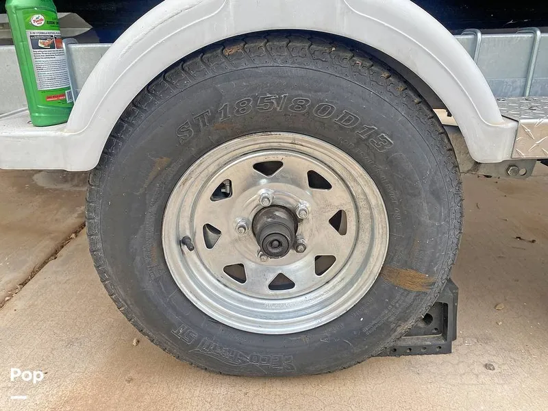 Slide: The Image of Bayliner 22 VR6 2022 - 15666559