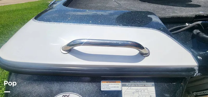 Slide: The Image of Grab Rails - 15681581