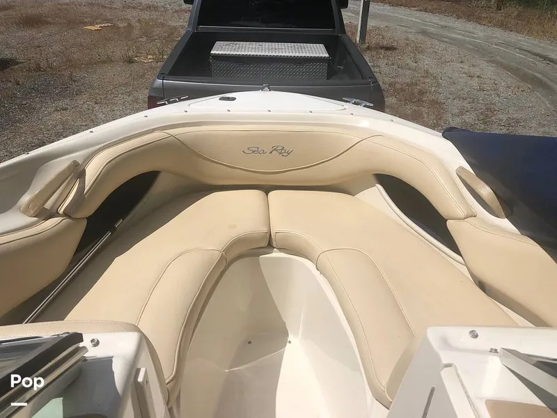 Slide: The Image of Sea Ray 210 Signature 2000 - 15751742