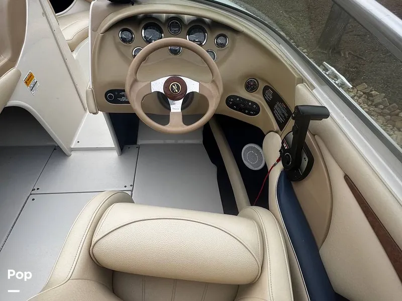 Slide: The Image of Sea Ray 210 Signature 2000 - 15672008