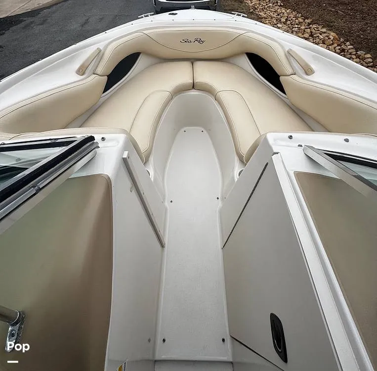 Slide: The Image of Sea Ray 210 Signature 2000 - 15672006