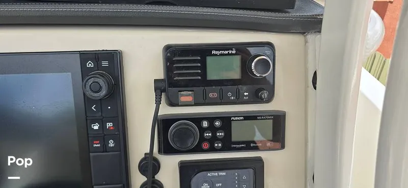 Slide: The Image of Boston Whaler 270 Dauntless 2019 - 15597718