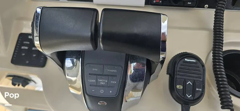 Slide: The Image of Boston Whaler 270 Dauntless 2019 - 15597720