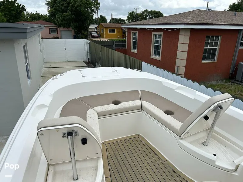 Slide: The Image of Boston Whaler 270 Dauntless 2019 - 15597735