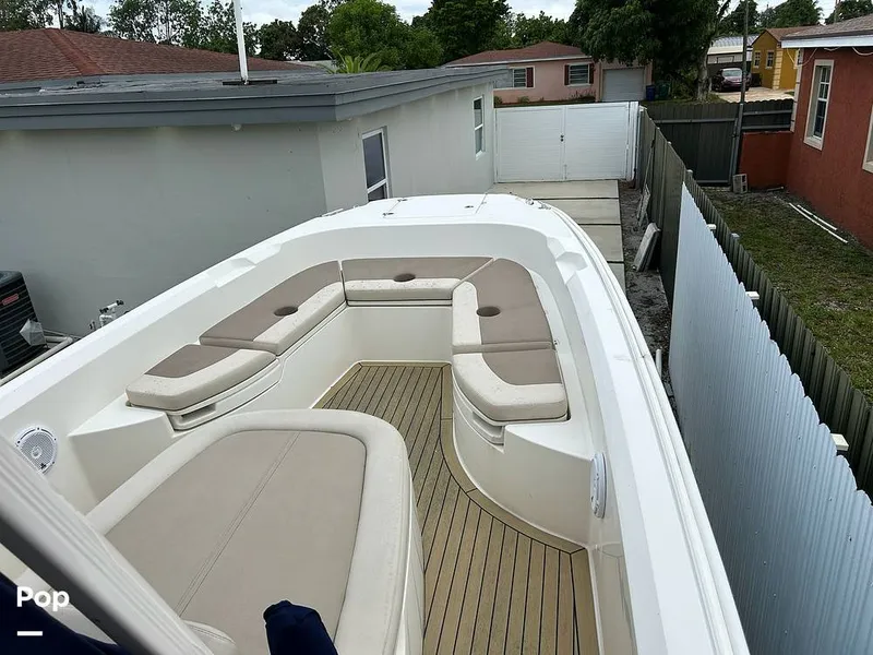 Slide: The Image of Boston Whaler 270 Dauntless 2019 - 15597742