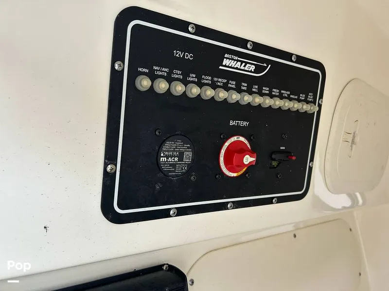 Slide: The Image of Boston Whaler 270 Dauntless 2019 - 15597751