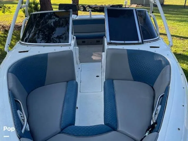 Slide: The Image of Moomba Mobius LSV 2002 - 15772125