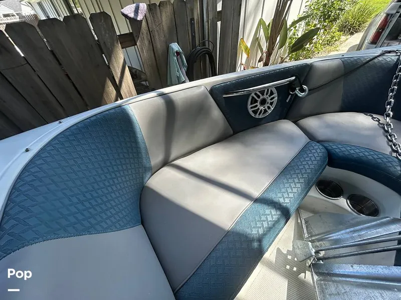 Slide: The Image of Moomba Mobius LSV 2002 - 15831810