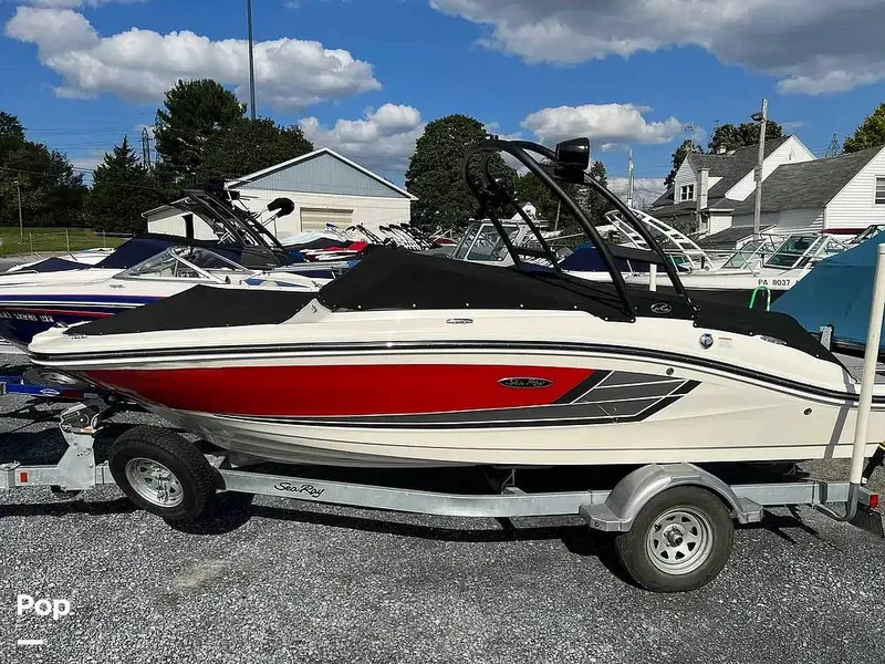 Slide: The Image of Sea Ray 19 SPX 2017 - 15666619