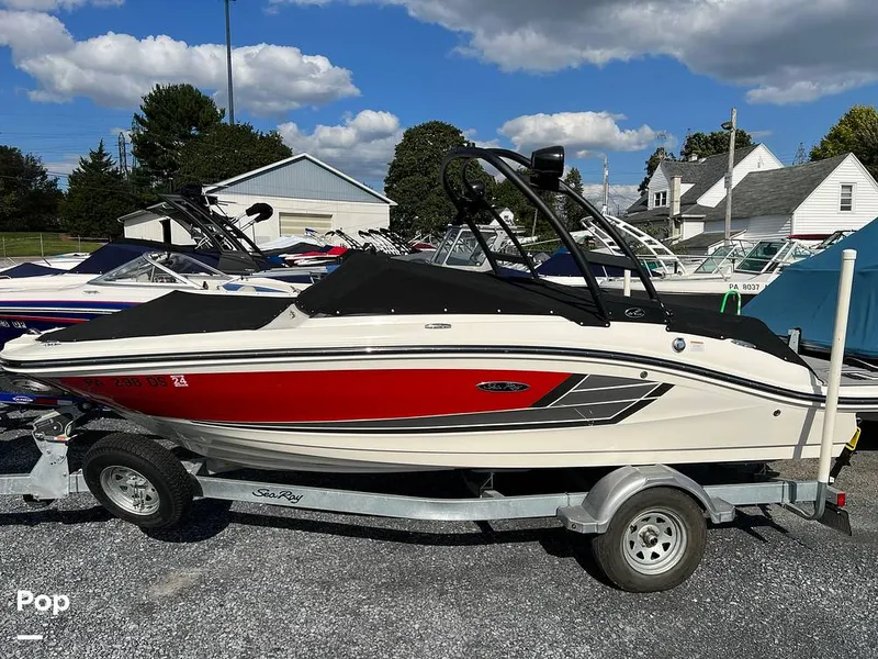 Slide: The Image of Sea Ray 19 SPX 2017 - 15662208