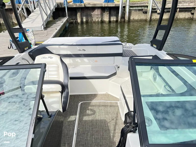 Slide: The Image of Sea Ray 19 SPX 2017 - 15813488