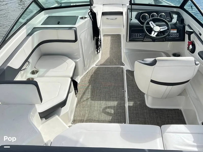 Slide: The Image of Sea Ray 19 SPX 2017 - 15813495