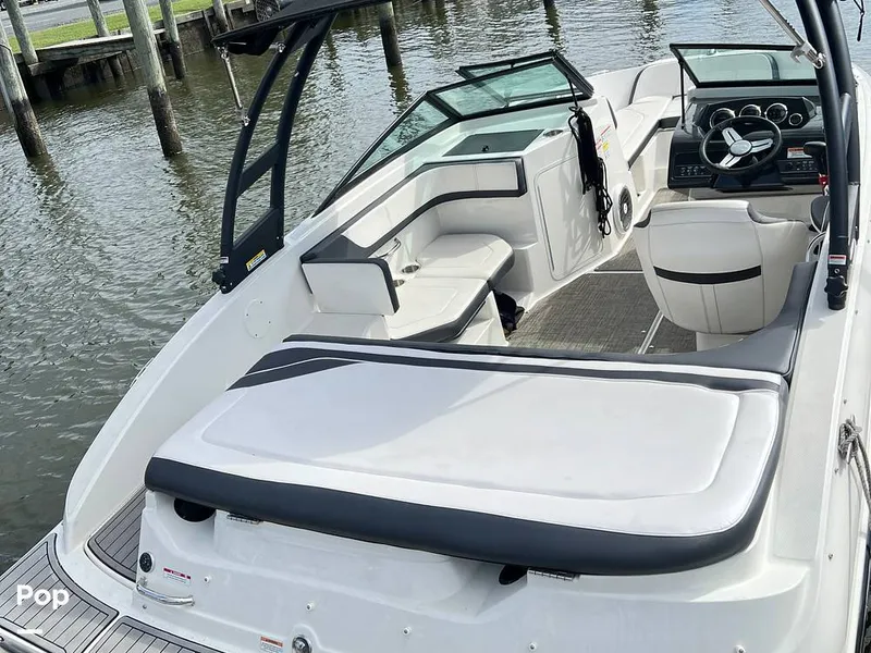 Slide: The Image of Sea Ray 19 SPX 2017 - 15813497