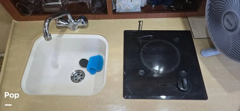 Slide: The Image of Regal 2565 Window Express 2011 - 15793856