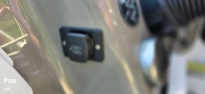 Slide: The Image of Regal 2565 Window Express 2011 - 15793881