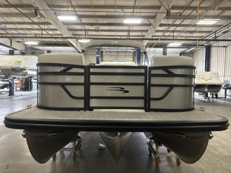 The Image of Bennington 22 S1 SWINGBACK 2026 - 1