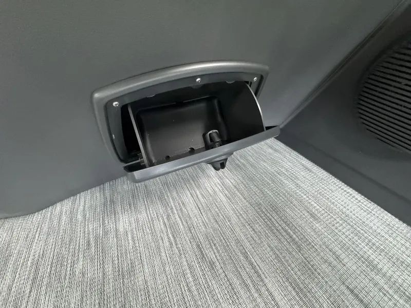 Slide: The Image of Bennington 22 S1 SWINGBACK 2026 - 15