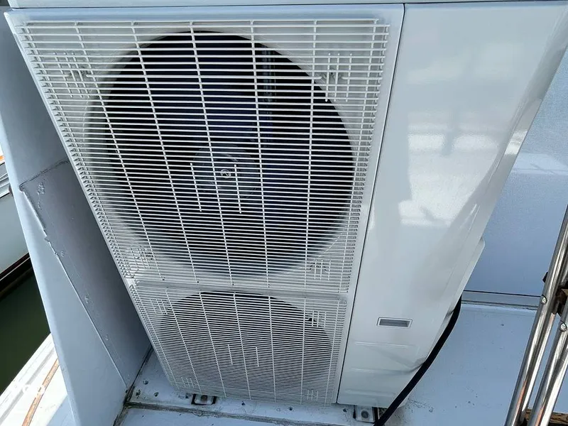 Slide: The Image of Huckins Sportsman 76 1970 - 15658849