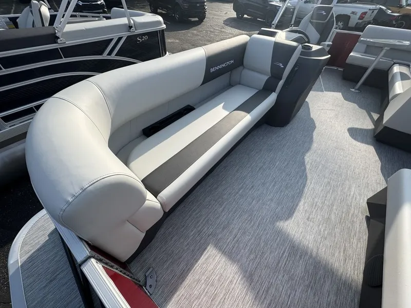 Slide: The Image of Bennington 20 S1 CRUISE 2026 - 11