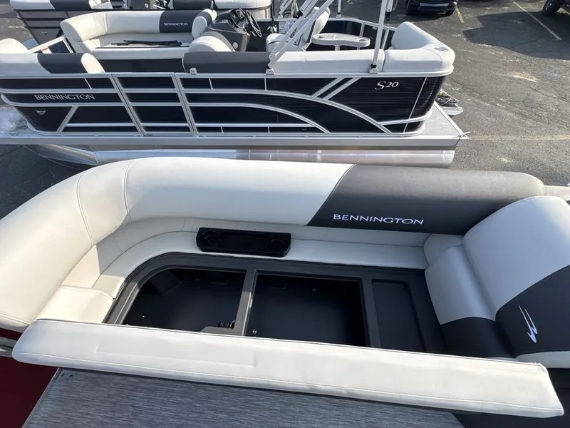 Slide: The Image of Bennington 20 S1 CRUISE 2026 - 15