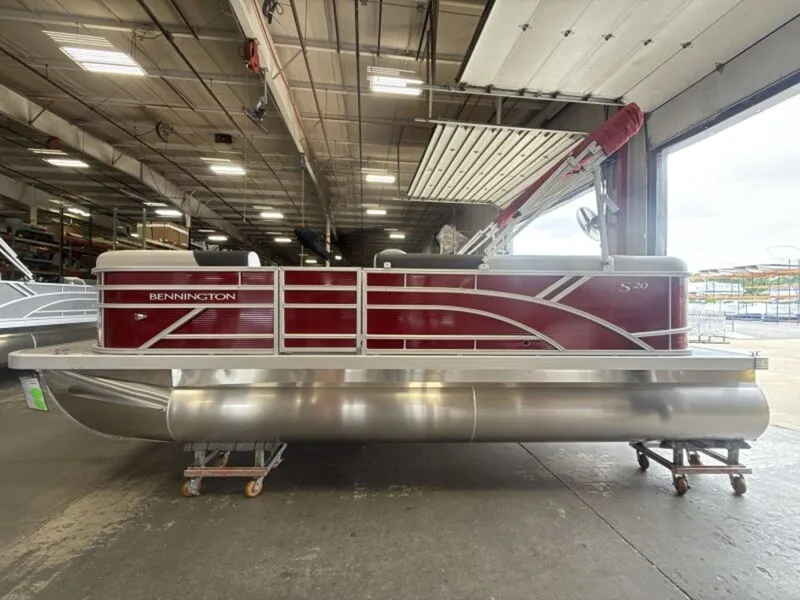 Slide: The Image of Bennington 20 S1 CRUISE 2026 - 31