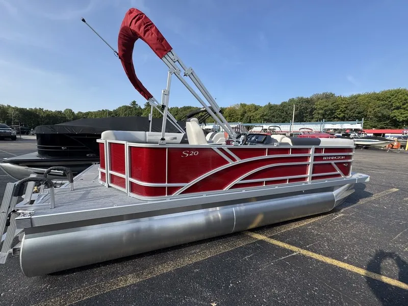 Slide: The Image of Bennington 20 S1 CRUISE 2026 - 8