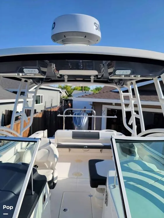 Slide: The Image of Robalo R247 2022 - 15635874