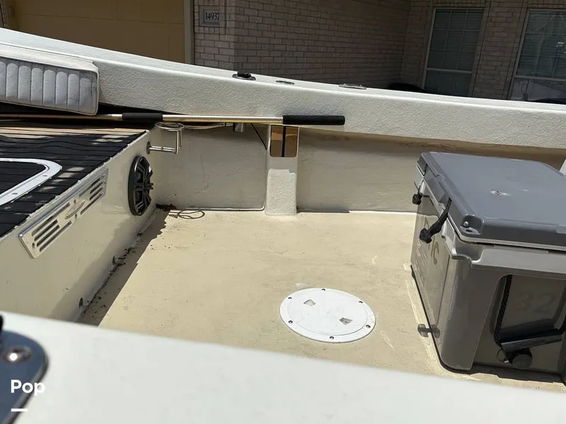 Slide: The Image of Speakers/beverage Holders - 15645647