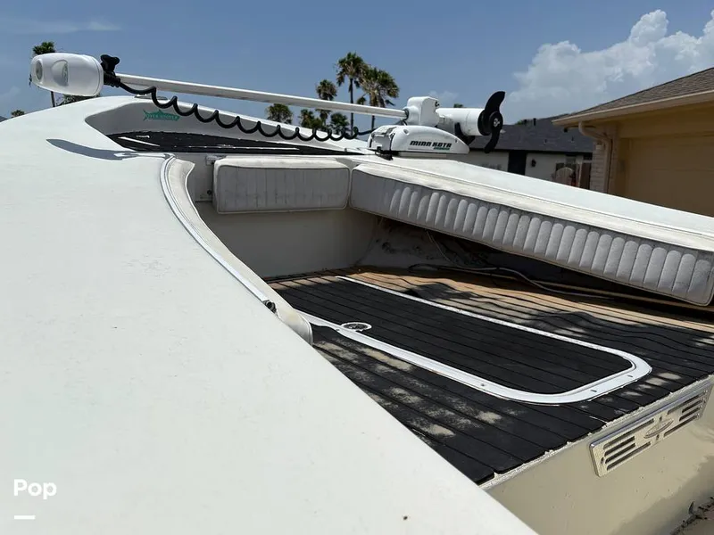 Slide: The Image of Trolling Motor/coaming Pads/bow Casting Deck - 15645646