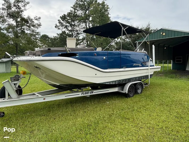 Slide: The Image of Bayliner Element XR7 2017 - 15723389