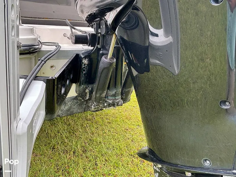 Slide: The Image of Bayliner Element XR7 2017 - 15723402