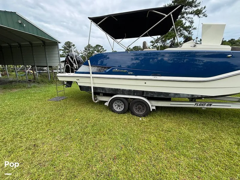 Slide: The Image of Bayliner Element XR7 2017 - 15723407