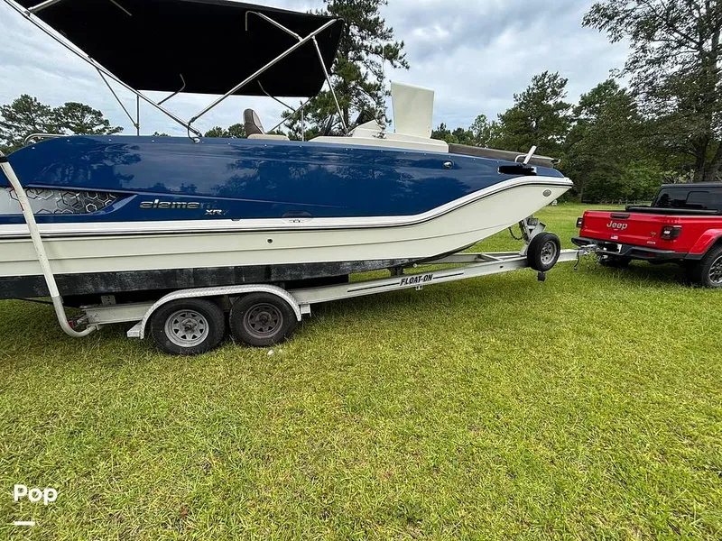 Slide: The Image of Bayliner Element XR7 2017 - 15723411