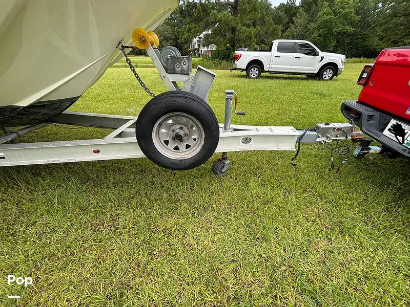 Slide: The Image of Bayliner Element XR7 2017 - 15723413