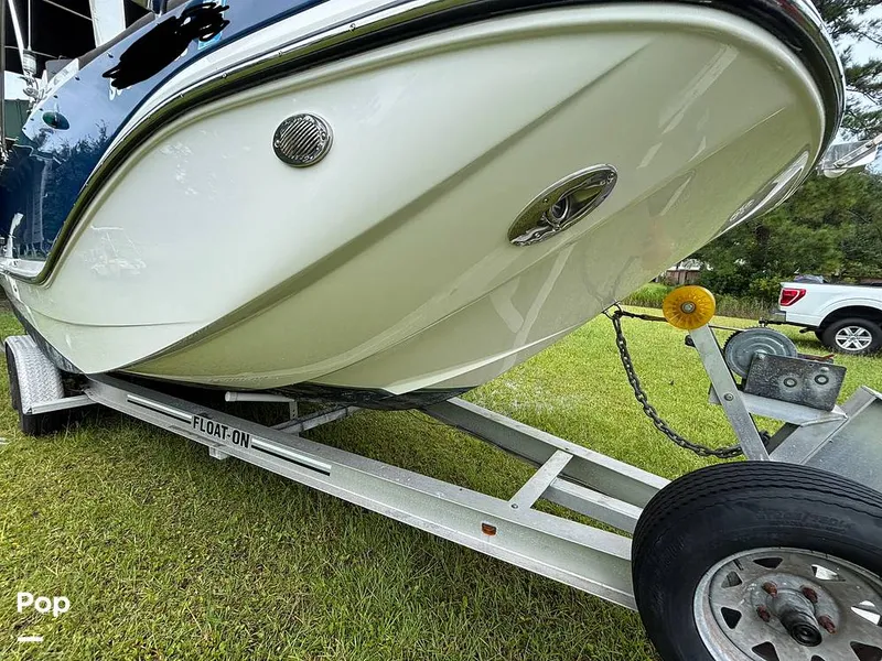 Slide: The Image of Bayliner Element XR7 2017 - 15723418