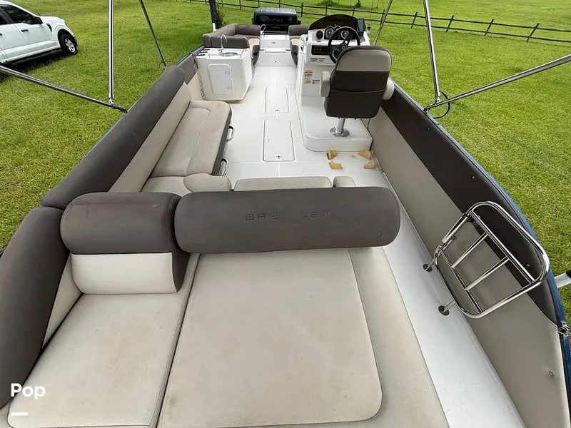 Slide: The Image of Bayliner Element XR7 2017 - 15723438