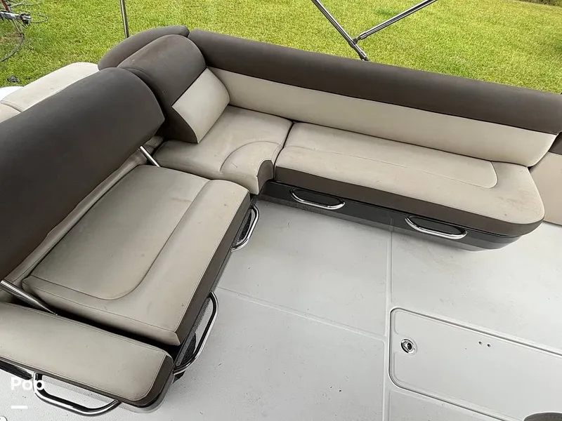 Slide: The Image of Bayliner Element XR7 2017 - 15723441