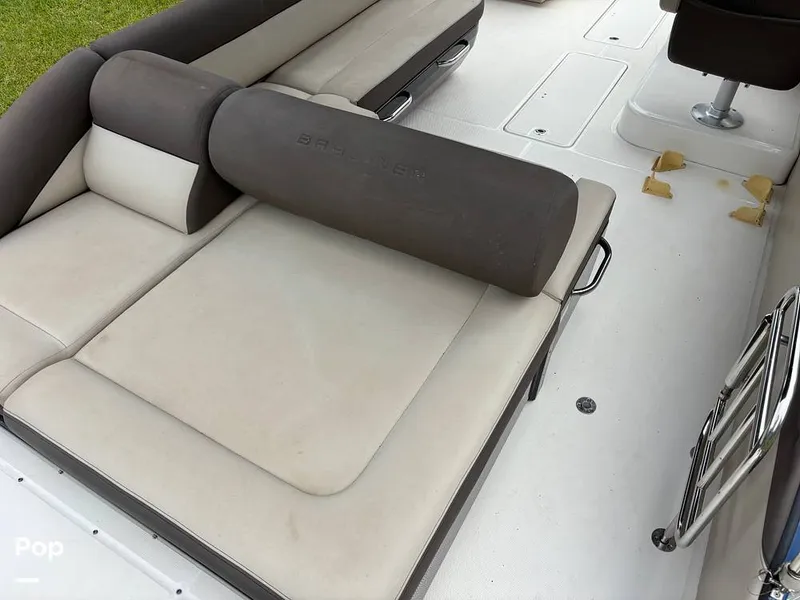 Slide: The Image of Bayliner Element XR7 2017 - 15723435