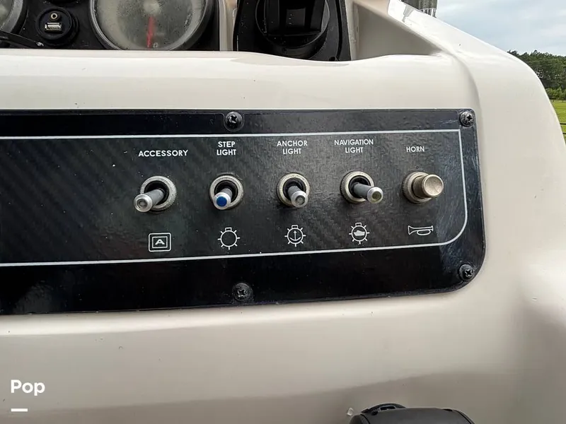 Slide: The Image of Bayliner Element XR7 2017 - 15723461