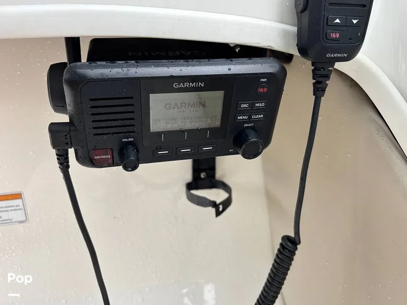 Slide: The Image of Bayliner Element XR7 2017 - 15723464